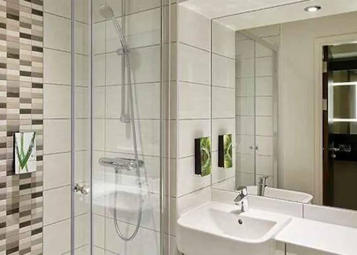 Premier Premier מלון